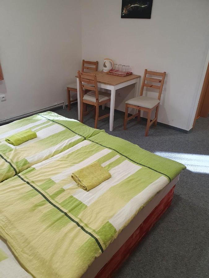 Hostel Děčín Na Skřivánce Exterior foto