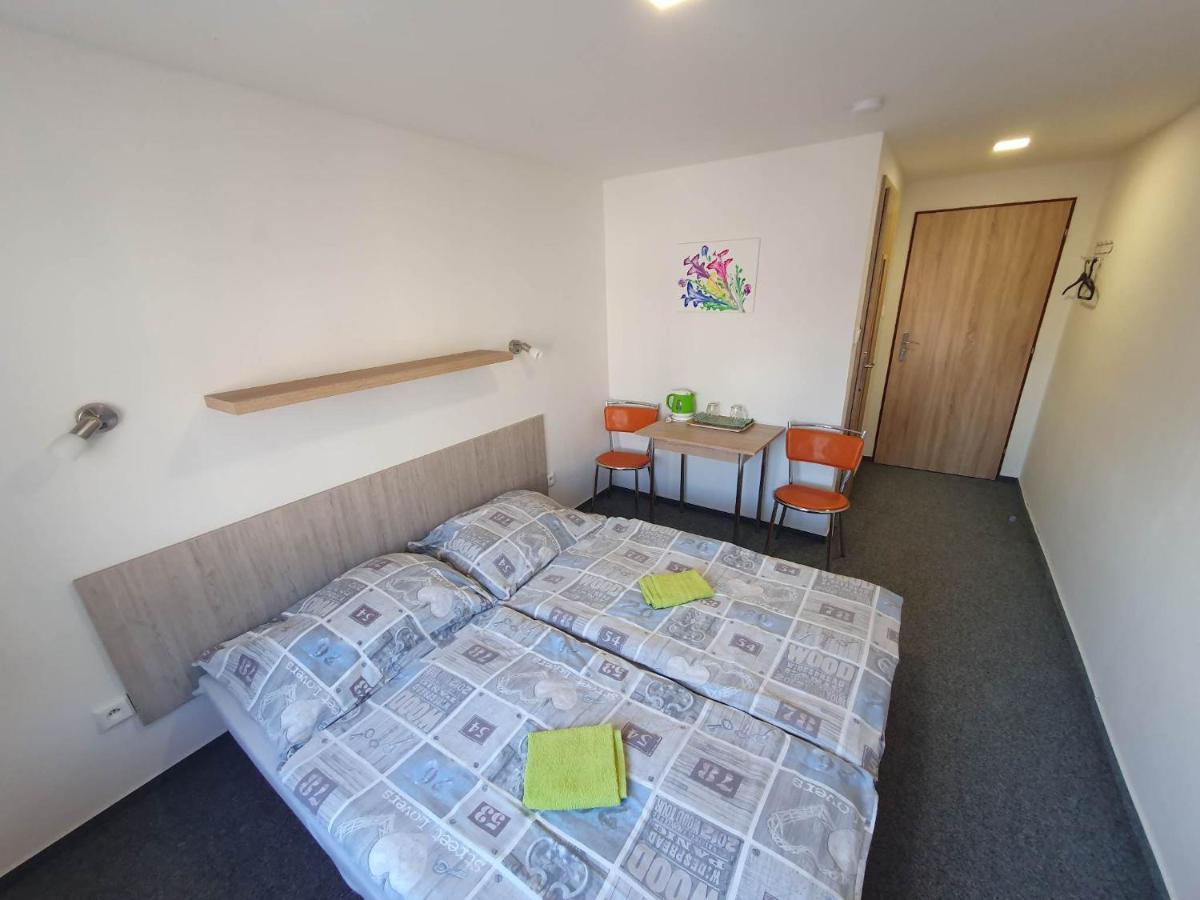 Hostel Děčín Na Skřivánce Exterior foto