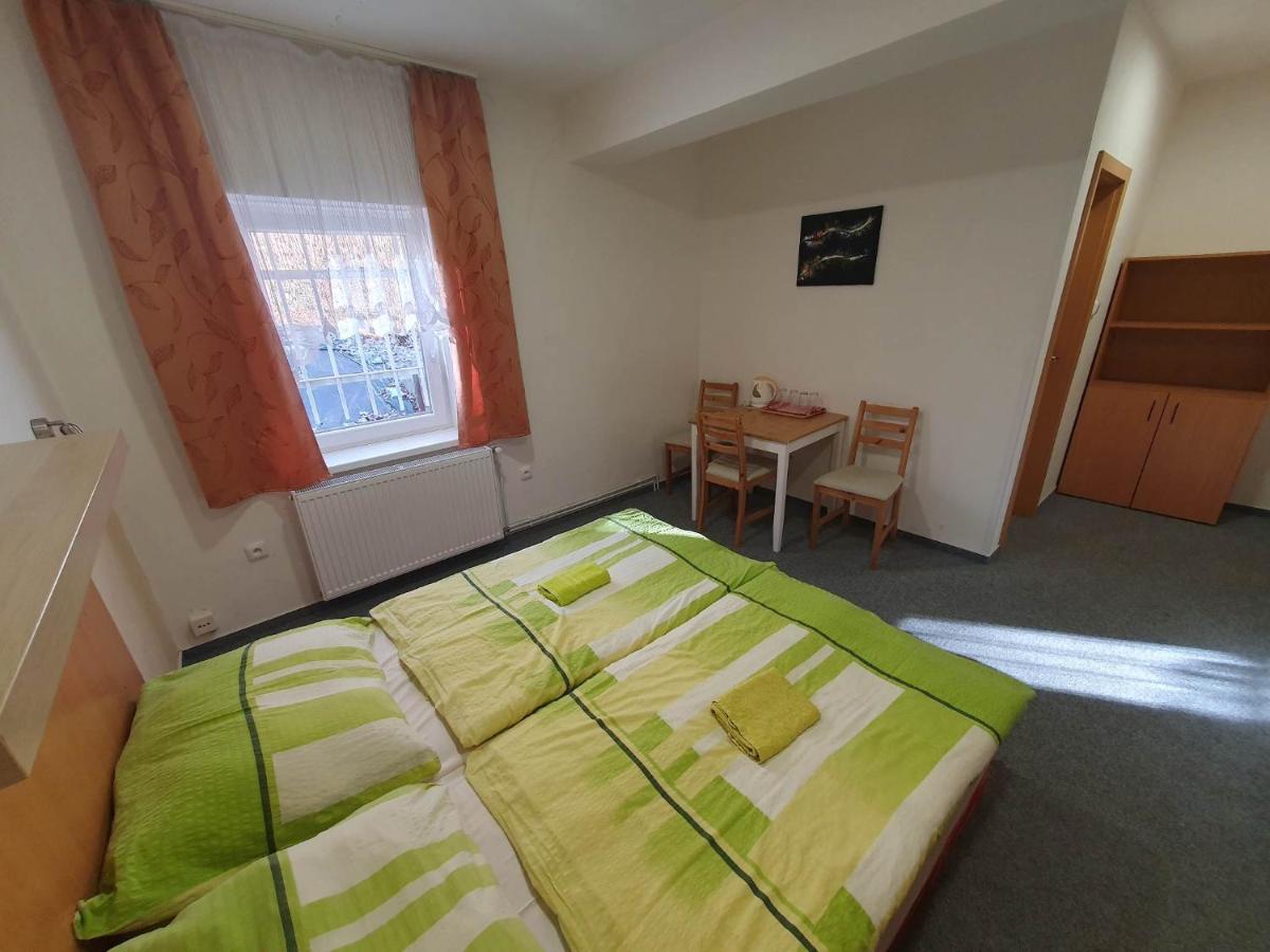 Hostel Děčín Na Skřivánce Exterior foto